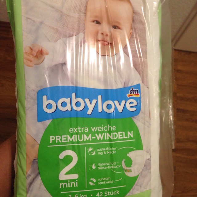 pampers baby love