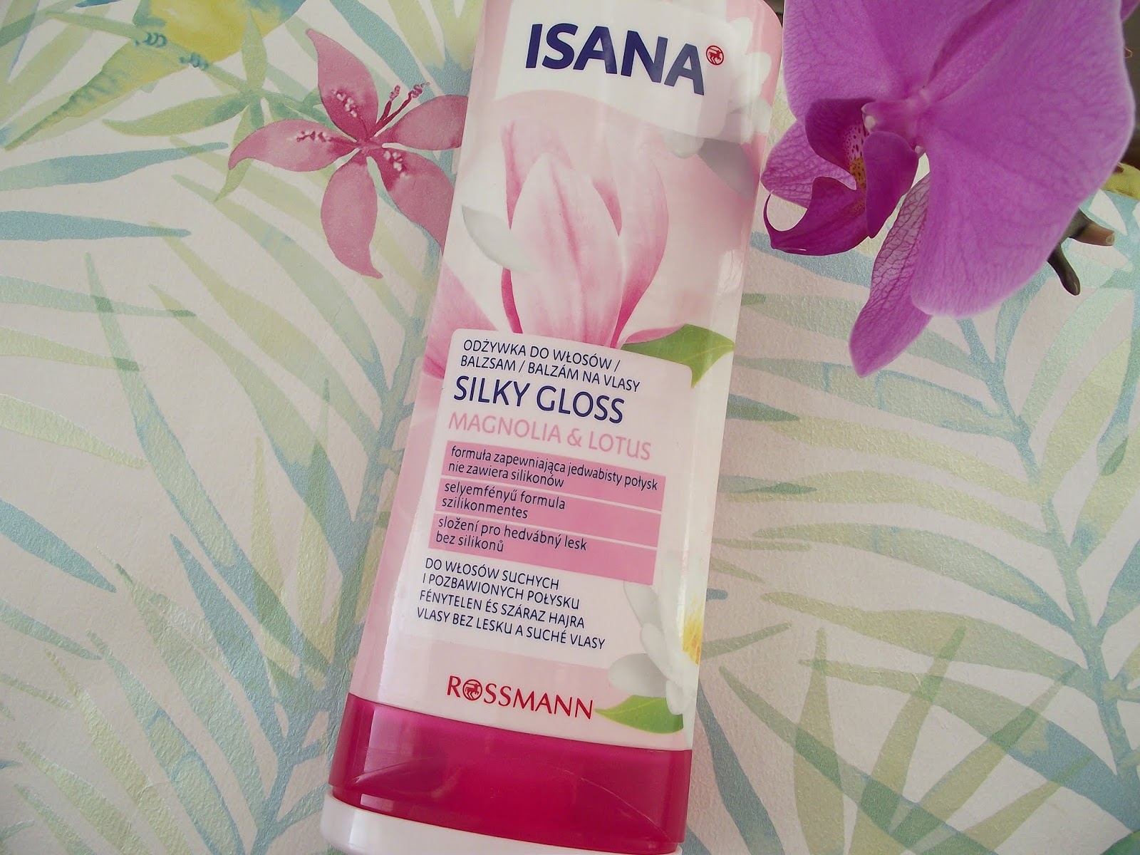 isana silky gloss odżywka do włosów magnolia & lotos