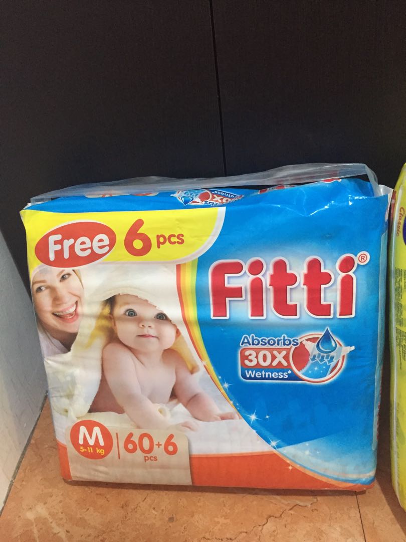 pampers fitti